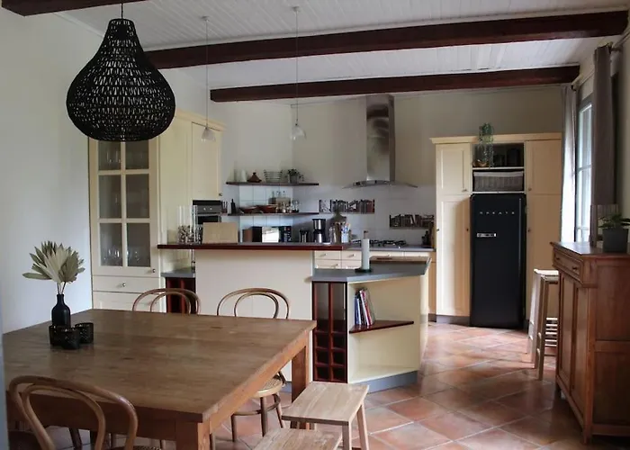 Holiday home Domaine Des Lions - Maison De Charmante A *