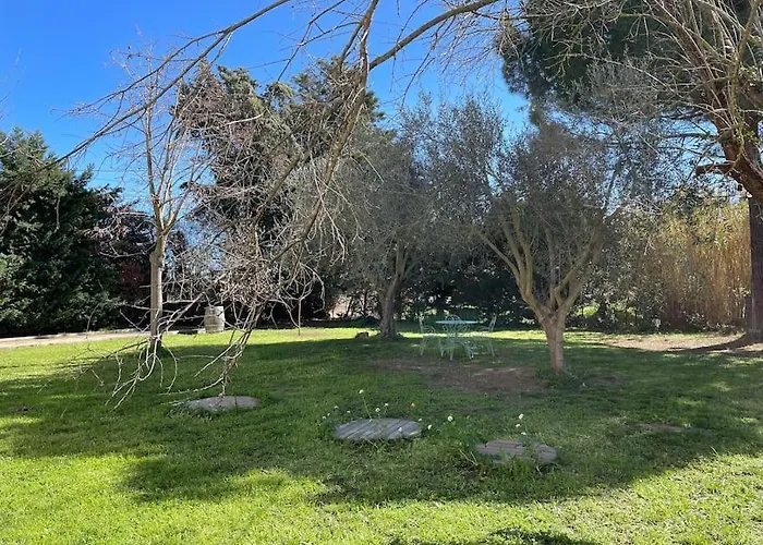 Holiday home Domaine Des Lions - Maison De Charmante A Serignan