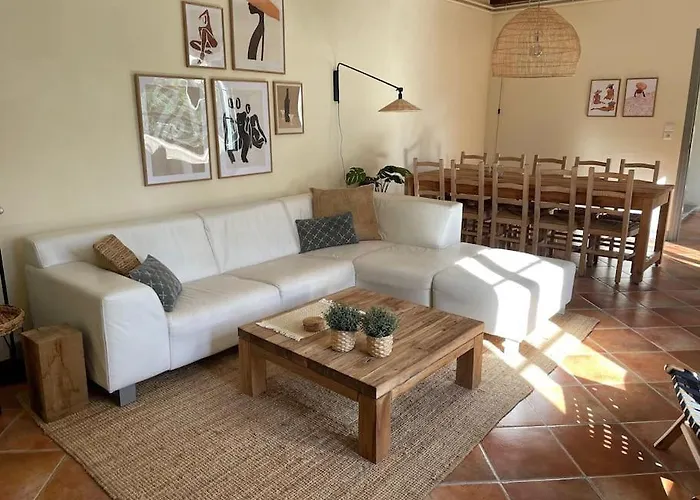 Domaine Des Lions - Maison De Charmante A Holiday home *