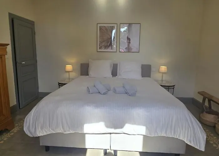 Holiday home Domaine Des Lions - Maison De Charmante A Serignan